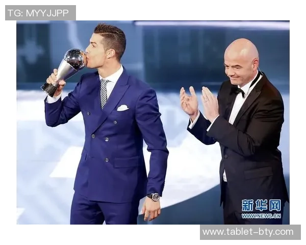 建行曼联足球携手共进助力青少年足球发展与国际交流